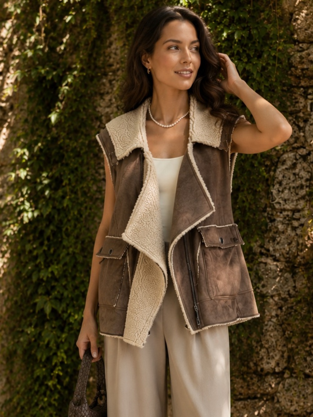ROBBI & NIKKI Quiet Luxury Tan Vegan Sherpa Utility Zip Front Vest, M